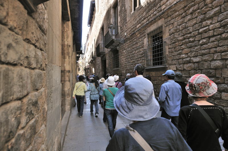 ピカソ美術館前のモンカダ [Montcada] 通り