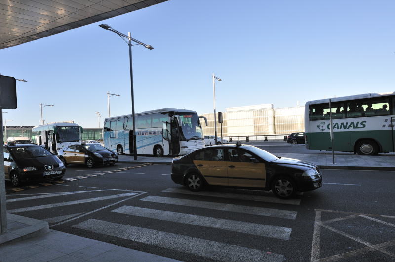バルセロナ国際空港前ターミナル