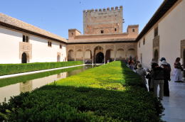 アラヤネスの中庭[Patio de los Arrayanes]