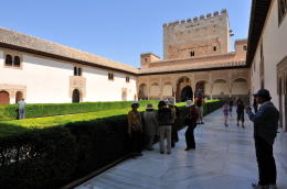 アラヤネスの中庭[Patio de los Arrayanes]