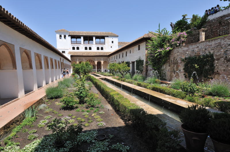 �w�l�����t�F�̃A�Z�L�A(�x��)�̒���[Patio de la Acequia]