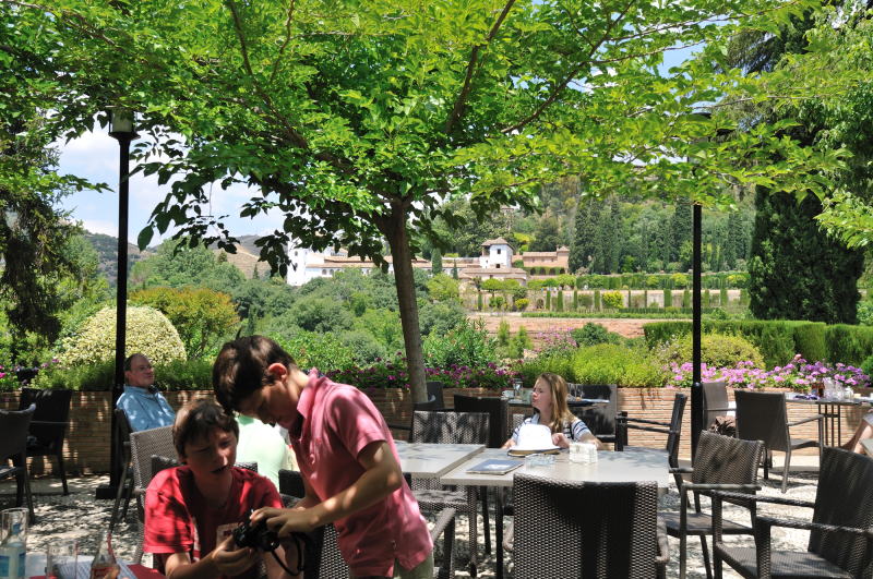 �p���h�[���E�f�E�O���i�_�̃��X�g�����E�e���X