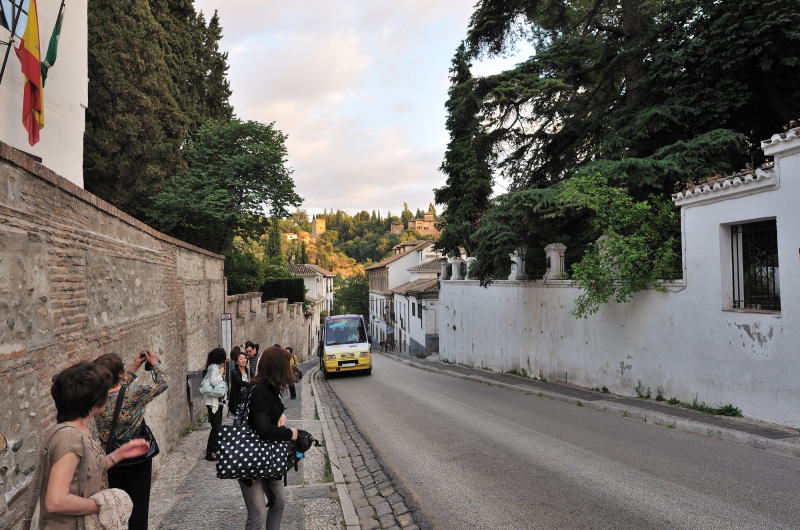 �`���s�X��[Cuesta del Chapiz]