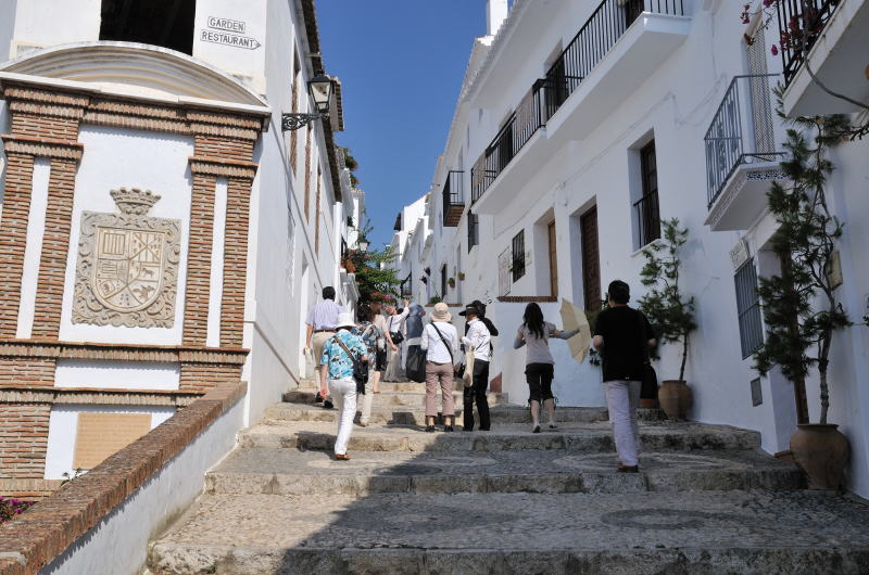 フリヒリアナ[Frigiliana]の町並みを巡る、小道の散策