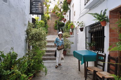 フリヒリアナ[Frigiliana]の町並みを巡る、小道の散策(ガラル通り)