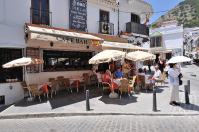 昼食の[BAR PORRAS]