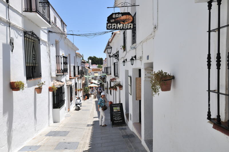 ミハスで最も美しいと言われている、サン・セバスチャン通り[Calle San Sebastián]