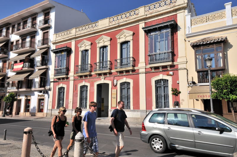 ビルヘン・デ・ラ・パス通り[Calle Virgen de la Paz]