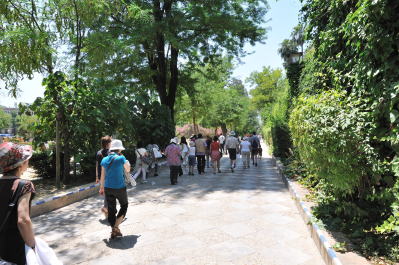左はムリーリョ公園、右はアルカサール公園