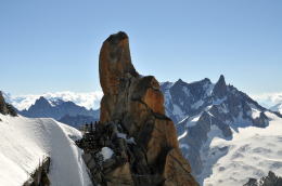エギーユ・デュ・ミディ[Aiguille du Midi]展望台からグランドジョラス方向を望む(シャモニ)