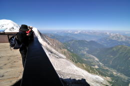 エギーユ・デュ・ミディ [Aiguille du Midi]展望台から北西方向を望む(シャモニ)