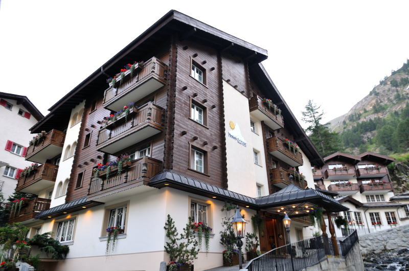 ホテル ゾンネ[Hotel　Sonne]「ゾンネは太陽を意味する」(ツェルマット)