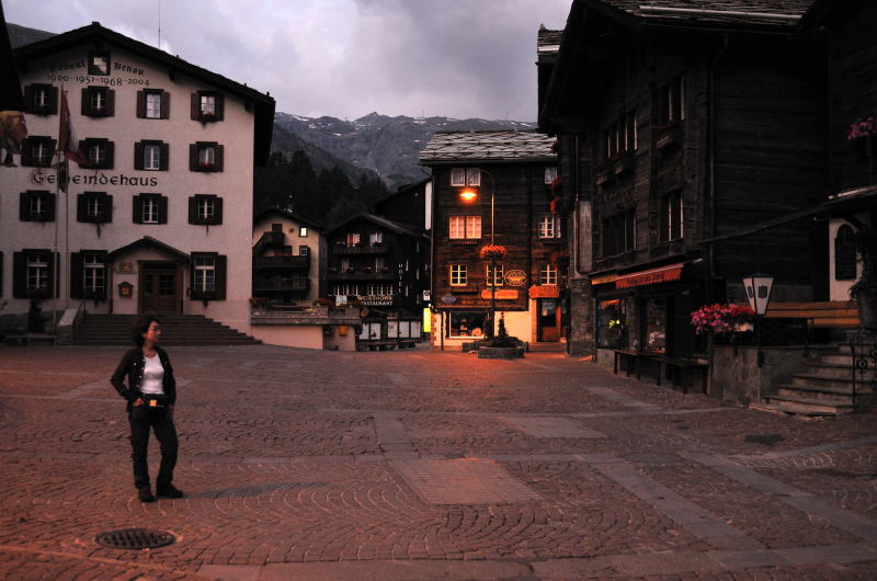 ドルフ広場(ツェルマット)