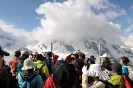 終点のゴルナーグラート駅前