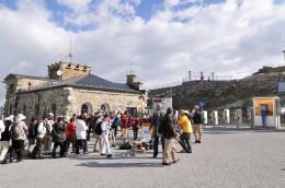 終点のゴルナーグラート駅前