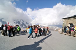 ゴルナーグラート駅前