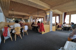 リッフェルベルク駅近傍のレストラン内