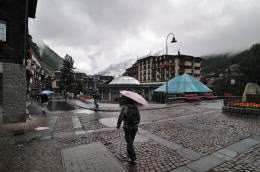 ドルフ広場(ツェルマット)