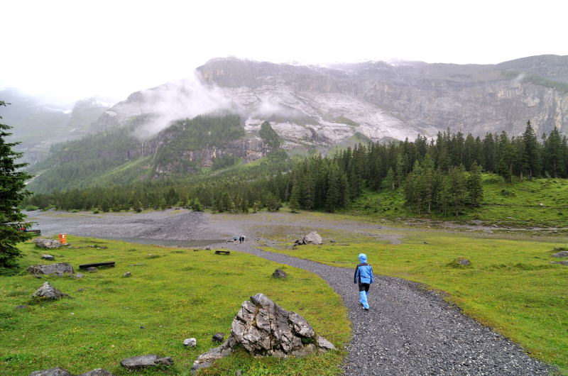 エッシネン湖[Oeschinensee](ハイキング)