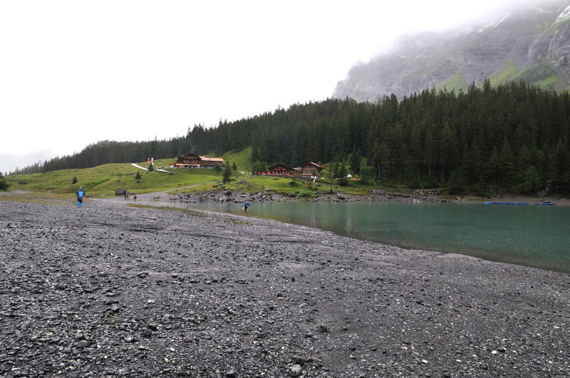 エッシネン湖[Oeschinensee](ハイキング)