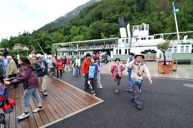 インターラーケン [INTERLAKEN] の船着き場「アーレ川 南岸」