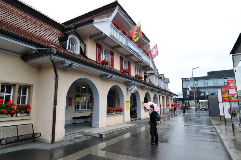 インターラーケン・オスト(東)駅