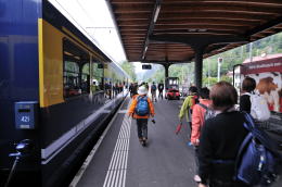 インターラーケン・オスト(東)駅構内