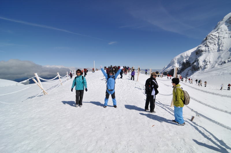 プラトーテラス(右に見える稜線はメンヒ)