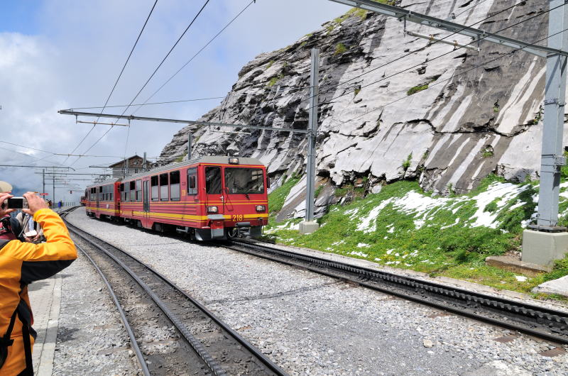 アイガーグレッチャー駅 [Eigergletscher 2320m]