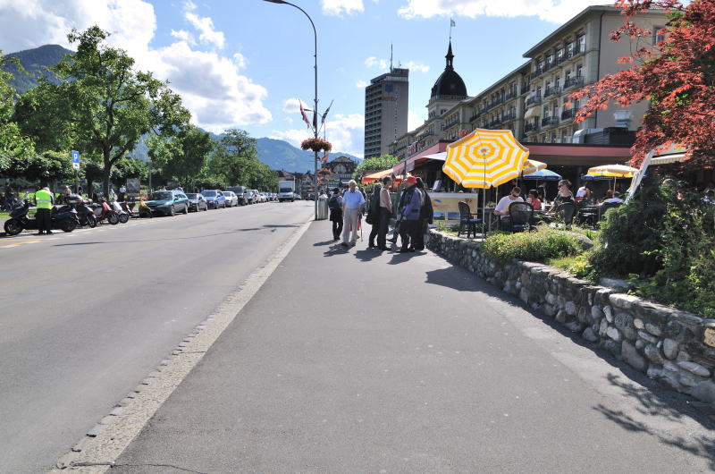 中央の高いビルが宿泊ホテルのメトロポール