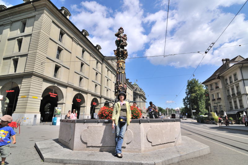 子供食いの噴水[Kindlifresser-brunnen](ベルン)