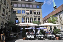 昼食のレストラン(ベルン)