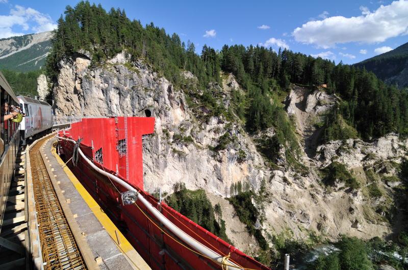 ラントヴァッサー橋[Landwasserviadukt]「前方」