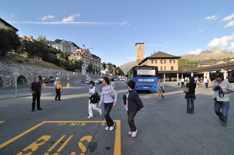 サン・モリッツ[Saint Moritz]駅前　「北東方向」
