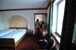 ホテル バーレン [HOTEL BÄREN](サン・モリッツ)