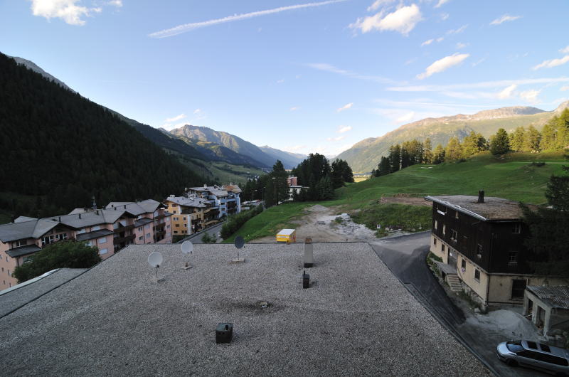 ホテル バーレンの窓から「北東方向」(サン・モリッツ)