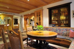 ホテル バーレン [HOTEL BÄREN](サン・モリッツ)