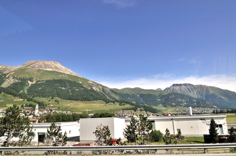 エンガディン通り[Engadinstrasse]からの風景(サン・モリッツ)