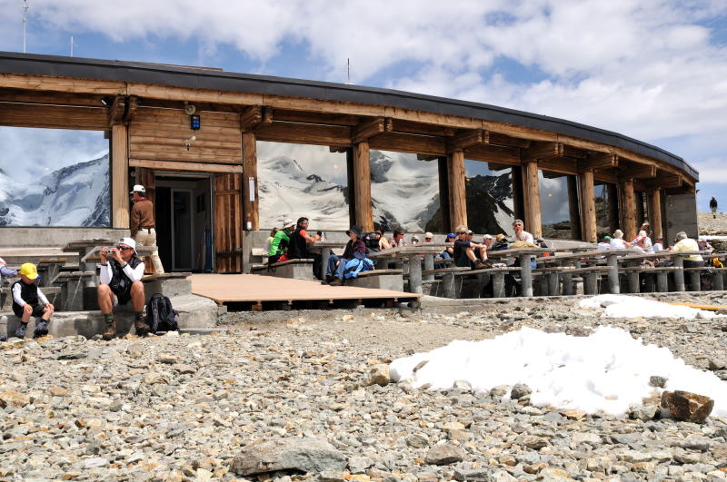 ディアヴォレッツァ[Diavolezza 2978m]展望台レストラン