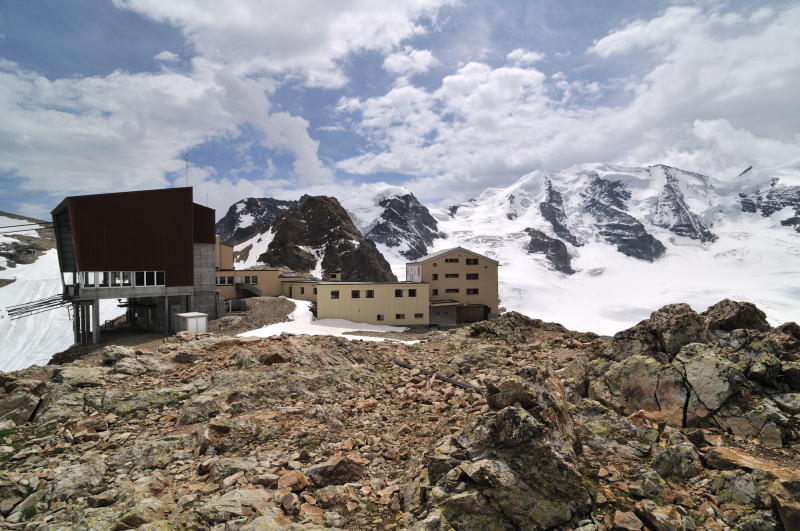 ディアヴォレッツァ[Diavolezza 2978m]展望台ロープウェー頂上駅