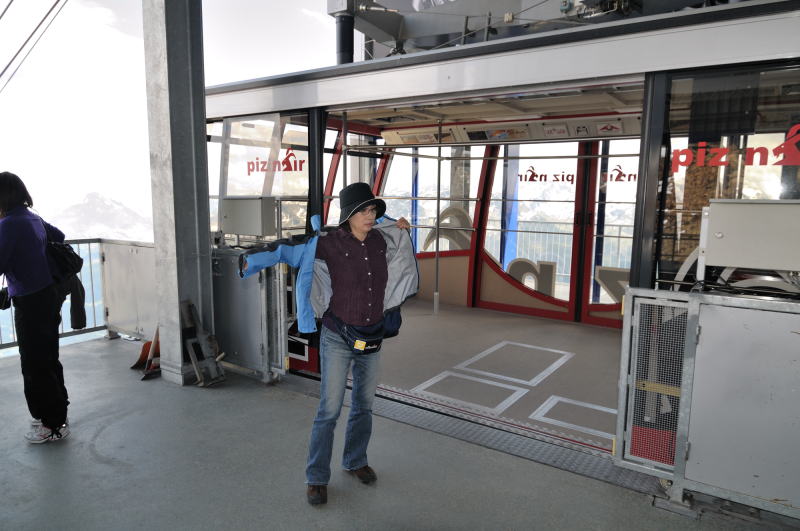 ピッツ・ネイル駅 [Piz Nair 3030m]