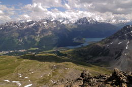 ピッツ・ネイル駅 [Piz Nair 3030m]からの眺望