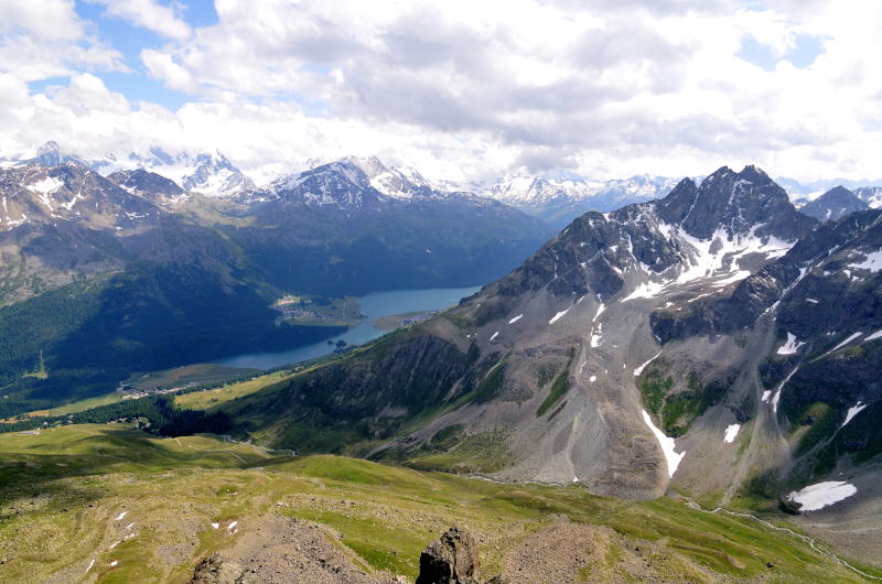 ピッツ・ネイル駅 [Piz Nair 3030m]からの眺望