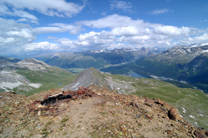 ピッツ・ネイル駅 [Piz Nair 3030m]周辺からの眺望