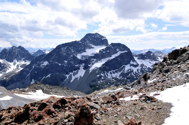 ピッツ・ネイル[Piz Nair]山頂からの眺望