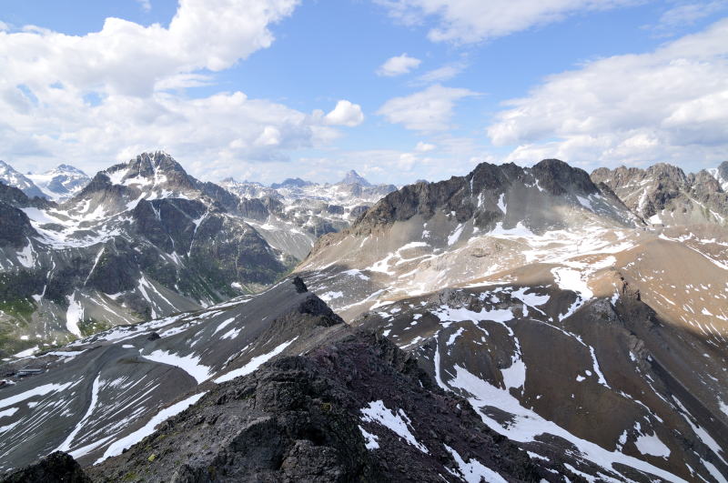 ピッツ・ネイル[Piz Nair]山頂からの眺望