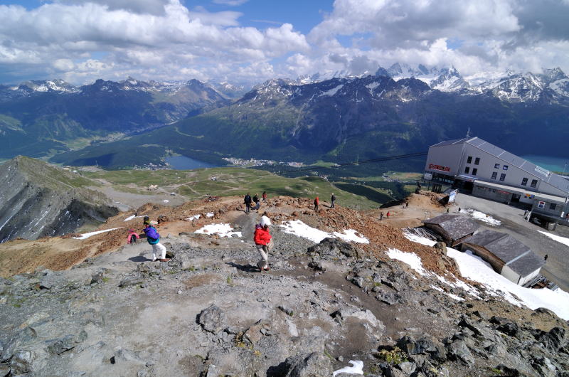 ピッツ・ネイル[Piz Nair]山頂からの眺望