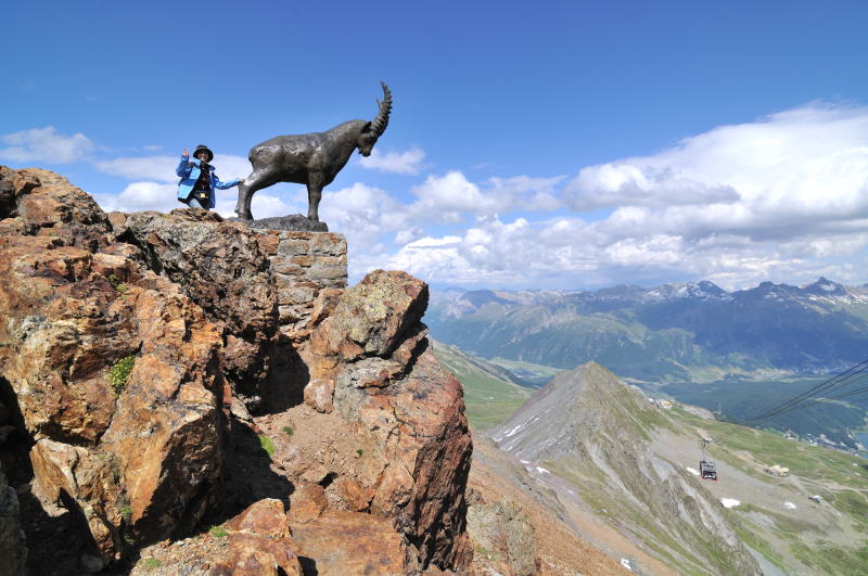 ピッツ・ネイル駅 [Piz Nair 3030m]周辺からの眺望