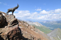 ピッツ・ネイル駅 [Piz Nair 3030m]周辺からの眺望