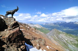 ピッツ・ネイル駅 [Piz Nair 3030m]周辺からの眺望